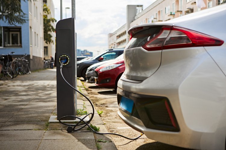 Top Companies in Electric Car Market | Leading Players Forecast Research Report by Vantage Market Research