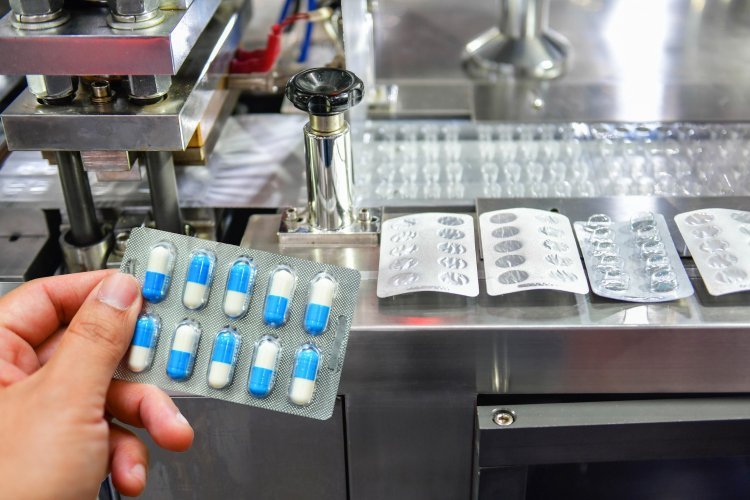 Le marché mondial de la fabrication de produits pharmaceutiques devrait atteindre 863,6 milliards de dollars à un TCAC de 7,8 % d'ici 2030